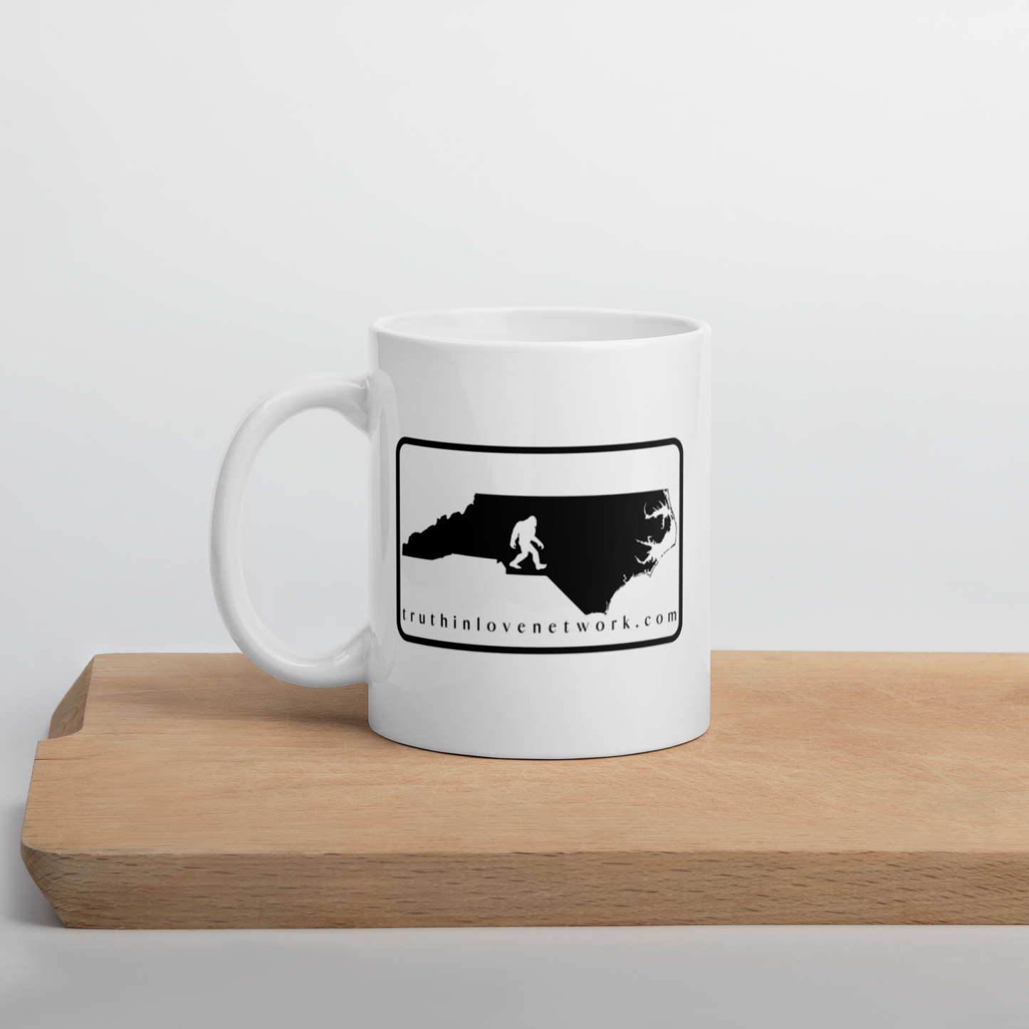Bigfoot Loves Truth In Love Network Mug